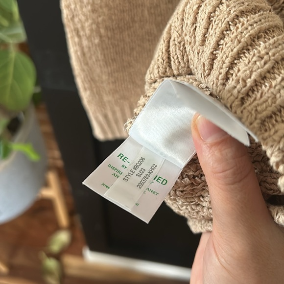 J Crew High Neck textured Pointelle Sweater Tank. L - Picture 8 of 12